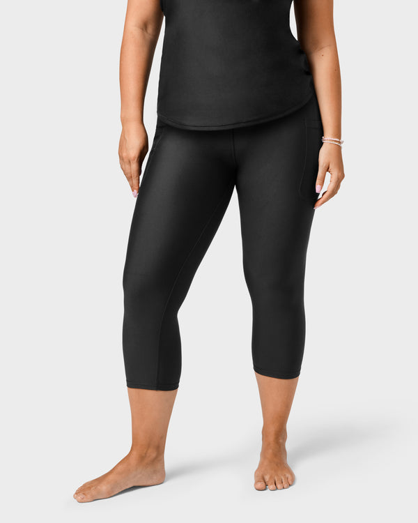 Signature Black Capri